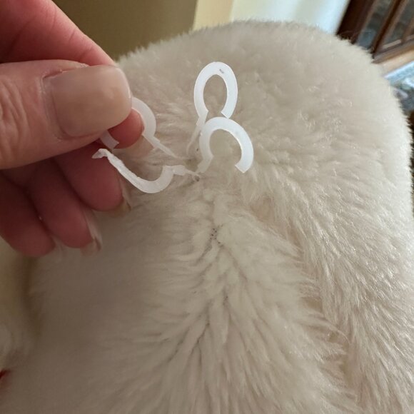 Hello Kitty Adult Hooded Wrap Scarf with Mittens - Picture 9 of 13